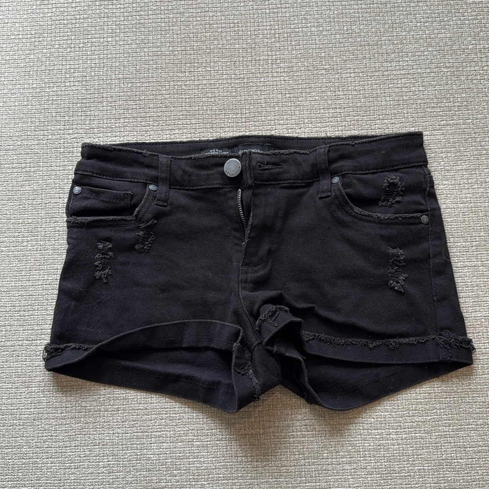 Black distressed jeans shorts